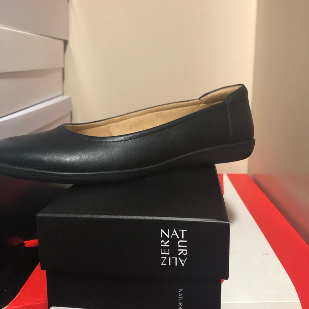Naturlizer women’s flats